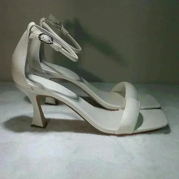 MARC FISHER JARON ANKLE STRAP HEELED SANDAL - Picture 4 of 7